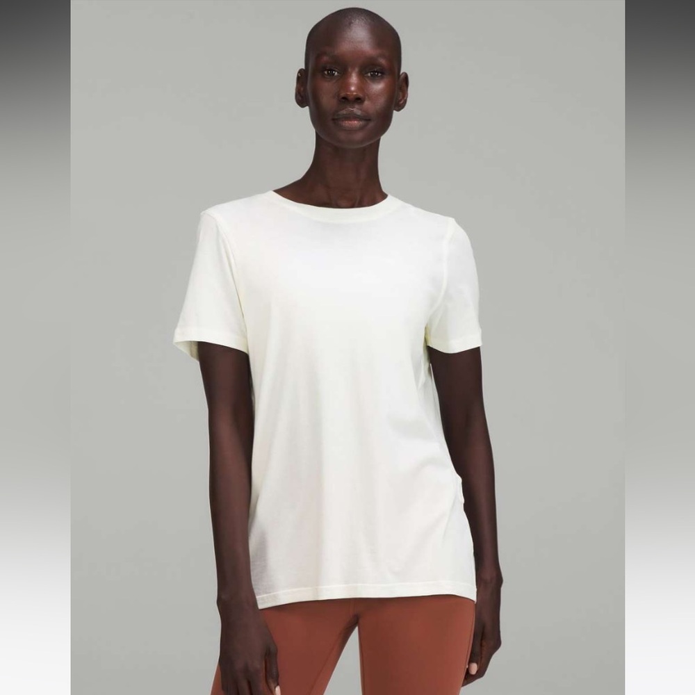 Lululemon Back in Action T-Shirt *Back Twist NWT